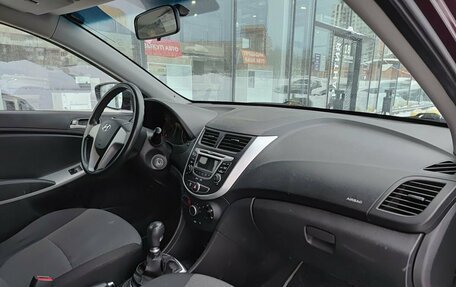 Hyundai Solaris II рестайлинг, 2012 год, 730 000 рублей, 13 фотография