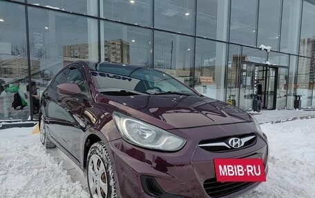 Hyundai Solaris II рестайлинг, 2012 год, 730 000 рублей, 3 фотография
