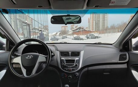 Hyundai Solaris II рестайлинг, 2012 год, 730 000 рублей, 17 фотография