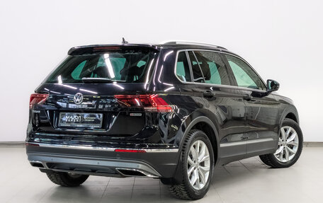 Volkswagen Tiguan II, 2018 год, 3 350 000 рублей, 5 фотография