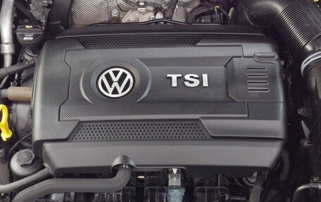 Volkswagen Tiguan II, 2018 год, 3 350 000 рублей, 9 фотография