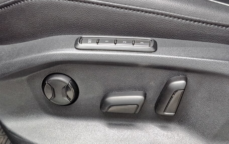 Volkswagen Tiguan II, 2018 год, 3 350 000 рублей, 24 фотография