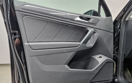 Volkswagen Tiguan II, 2018 год, 3 350 000 рублей, 18 фотография