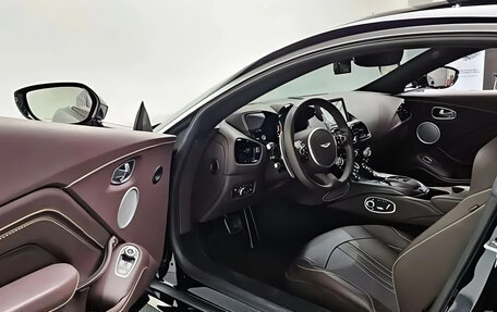 Aston Martin V8 Vantage IV, 2023 год, 18 055 000 рублей, 3 фотография