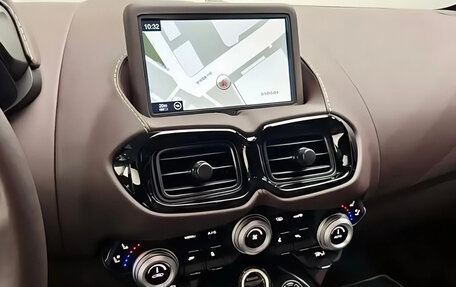 Aston Martin V8 Vantage IV, 2023 год, 18 055 000 рублей, 7 фотография