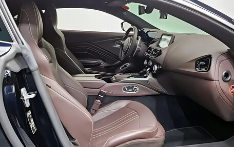 Aston Martin V8 Vantage IV, 2023 год, 18 055 000 рублей, 11 фотография