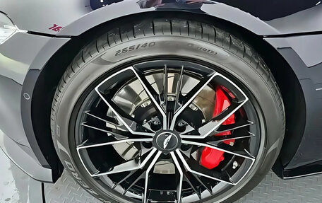 Aston Martin V8 Vantage IV, 2023 год, 18 055 000 рублей, 16 фотография