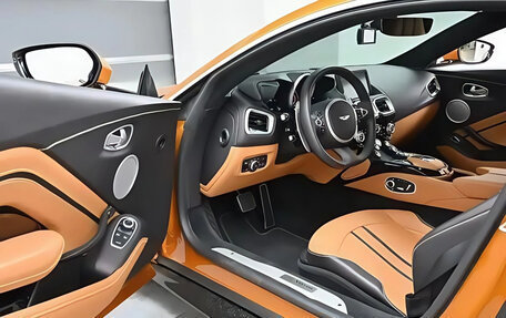 Aston Martin V8 Vantage IV, 2023 год, 18 050 000 рублей, 2 фотография