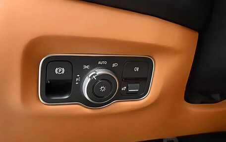 Aston Martin V8 Vantage IV, 2023 год, 18 050 000 рублей, 11 фотография