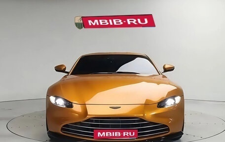 Aston Martin V8 Vantage IV, 2023 год, 18 050 000 рублей, 18 фотография