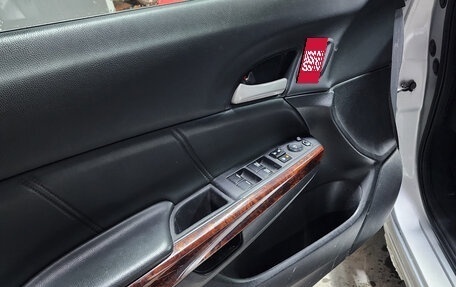 Honda Crosstour I рестайлинг, 2011 год, 1 600 000 рублей, 15 фотография