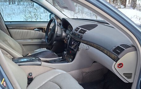 Mercedes-Benz E-Класс, 2004 год, 640 000 рублей, 6 фотография