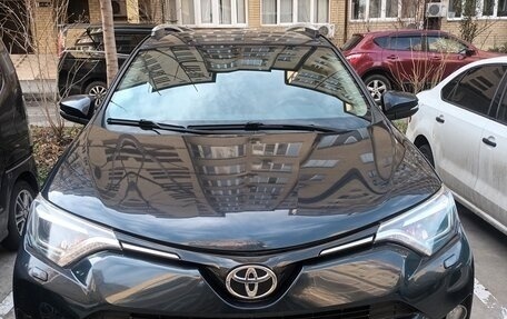 Toyota RAV4, 2018 год, 3 200 000 рублей, 4 фотография