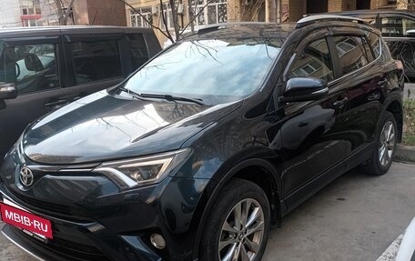 Toyota RAV4, 2018 год, 3 200 000 рублей, 2 фотография