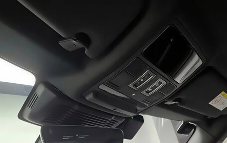 Land Rover Range Rover Evoque II, 2024 год, 5 327 000 рублей, 10 фотография