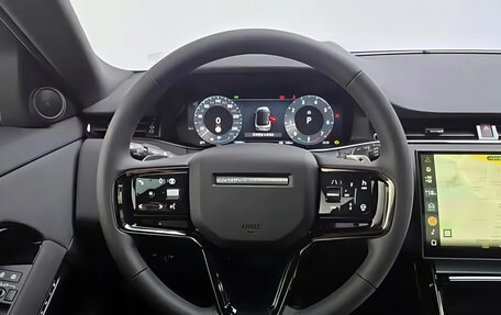 Land Rover Range Rover Evoque II, 2024 год, 5 327 000 рублей, 5 фотография