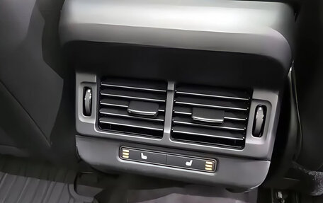 Land Rover Range Rover Evoque II, 2024 год, 5 327 000 рублей, 13 фотография