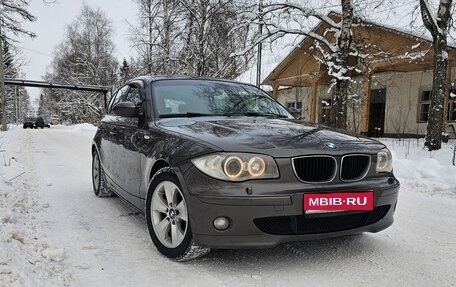BMW 1 серия, 2006 год, 640 000 рублей, 1 фотография