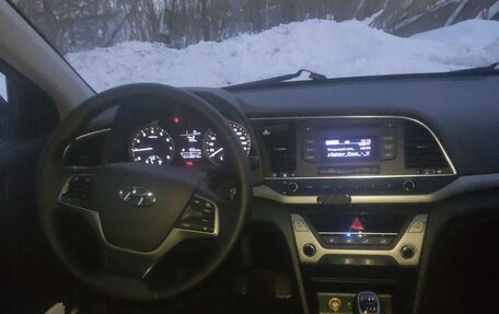 Hyundai Elantra VI рестайлинг, 2018 год, 1 550 000 рублей, 2 фотография