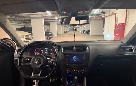 Volkswagen Jetta VI, 2013 год, 999 000 рублей, 11 фотография