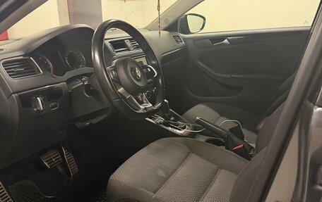 Volkswagen Jetta VI, 2013 год, 999 000 рублей, 13 фотография