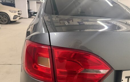 Volkswagen Jetta VI, 2013 год, 999 000 рублей, 15 фотография