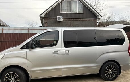 Hyundai Grand Starex Grand Starex I рестайлинг 2, 2010 год, 1 450 000 рублей, 4 фотография