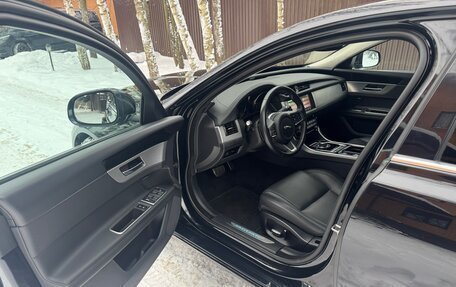 Jaguar XF II, 2020 год, 2 500 000 рублей, 14 фотография