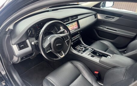 Jaguar XF II, 2020 год, 2 500 000 рублей, 36 фотография