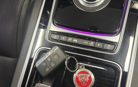 Jaguar XF II, 2020 год, 2 500 000 рублей, 29 фотография