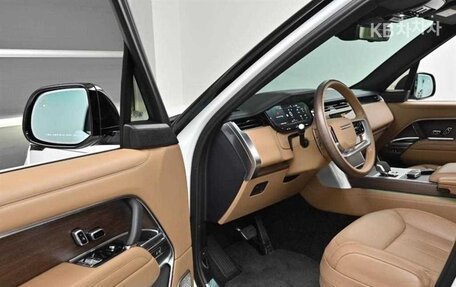 Land Rover Range Rover IV рестайлинг, 2024 год, 23 000 000 рублей, 9 фотография