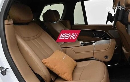 Land Rover Range Rover IV рестайлинг, 2024 год, 23 000 000 рублей, 11 фотография