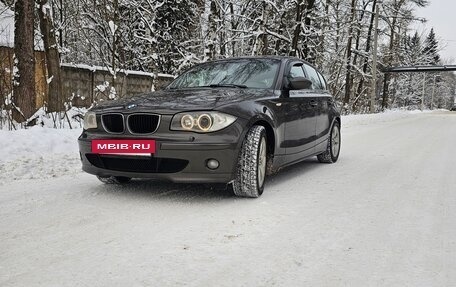 BMW 1 серия, 2006 год, 640 000 рублей, 2 фотография