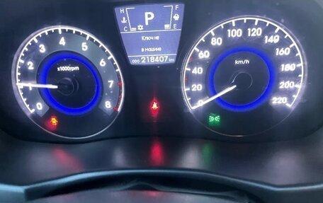 Hyundai Solaris II рестайлинг, 2012 год, 870 000 рублей, 8 фотография