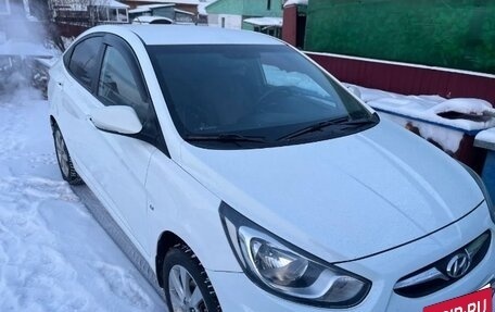 Hyundai Solaris II рестайлинг, 2012 год, 870 000 рублей, 2 фотография