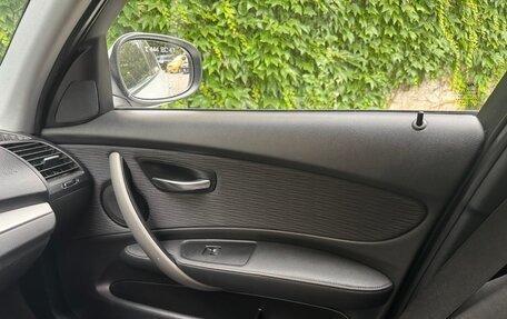 BMW 1 серия, 2010 год, 900 000 рублей, 17 фотография