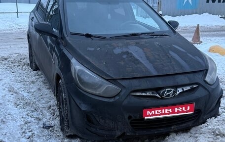 Hyundai Solaris II рестайлинг, 2013 год, 450 000 рублей, 2 фотография