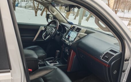 Toyota Land Cruiser Prado 150 рестайлинг 2, 2014 год, 4 100 000 рублей, 12 фотография