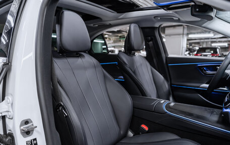 Mercedes-Benz E-Класс, 2024 год, 6 800 000 рублей, 15 фотография