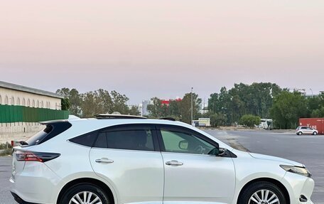 Toyota Harrier, 2016 год, 2 200 000 рублей, 10 фотография