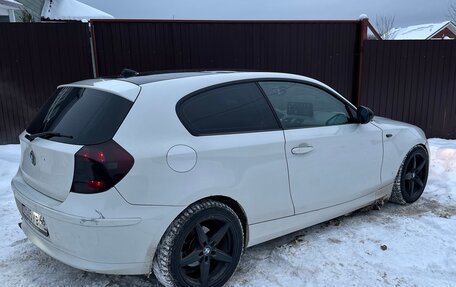 BMW 1 серия, 2010 год, 570 000 рублей, 4 фотография