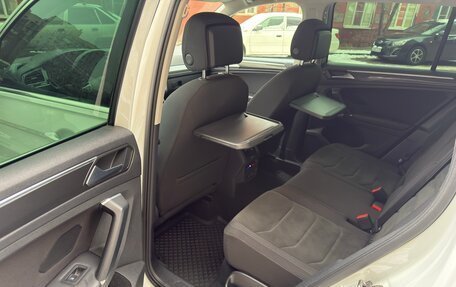 Volkswagen Tiguan II, 2017 год, 2 800 000 рублей, 26 фотография