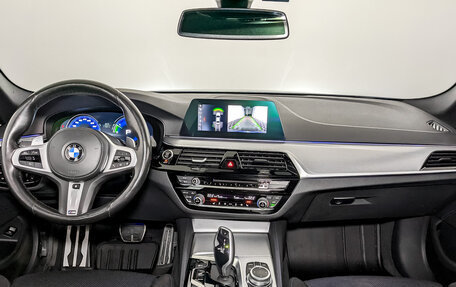 BMW 5 серия, 2019 год, 3 700 000 рублей, 14 фотография