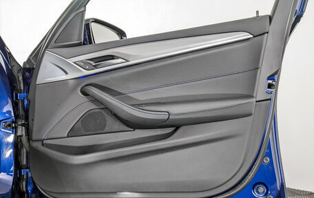 BMW 5 серия, 2019 год, 3 700 000 рублей, 26 фотография