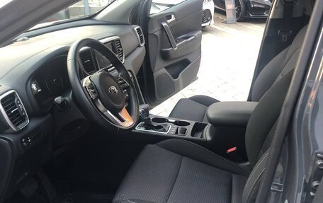 KIA Sportage IV рестайлинг, 2018 год, 2 000 000 рублей, 6 фотография