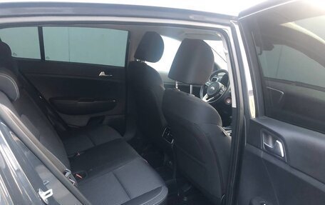 KIA Sportage IV рестайлинг, 2018 год, 2 000 000 рублей, 11 фотография