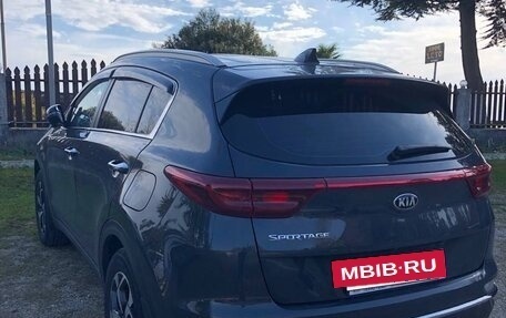 KIA Sportage IV рестайлинг, 2018 год, 2 000 000 рублей, 5 фотография