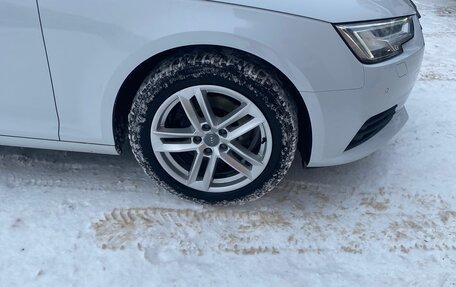 Audi A4, 2017 год, 2 150 000 рублей, 9 фотография
