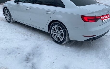 Audi A4, 2017 год, 2 150 000 рублей, 4 фотография