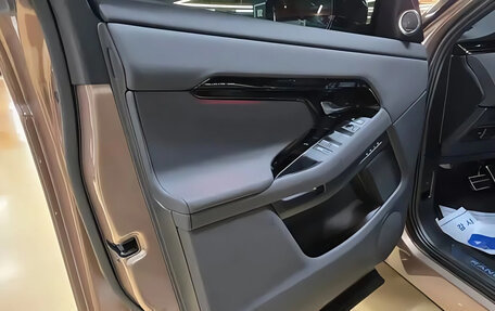 Land Rover Range Rover Evoque II, 2025 год, 7 245 000 рублей, 12 фотография